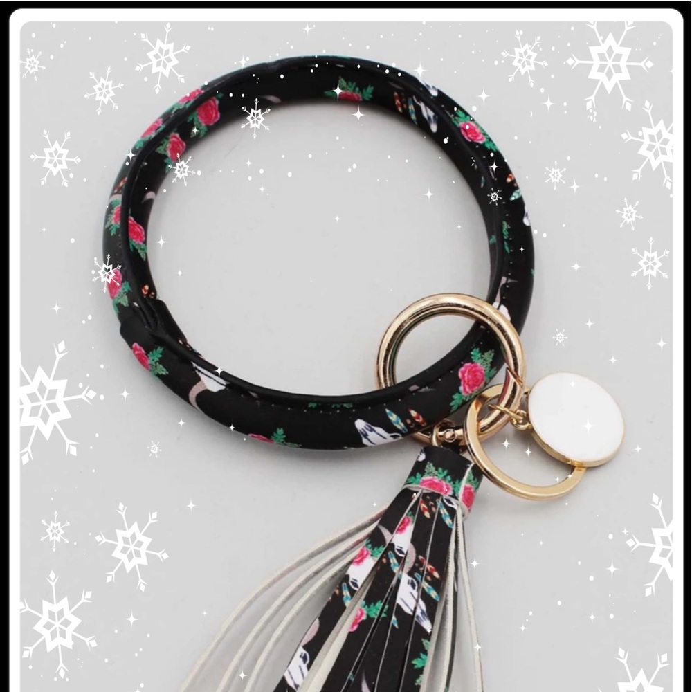 DETACHABLE BRACELET BLACK KEY RING BANGLE  FLOWER PRINT FAUX LEATHER WITH CHARM
